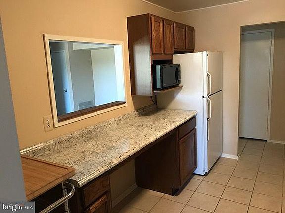 4th image of 523 Florida Ave APT 201