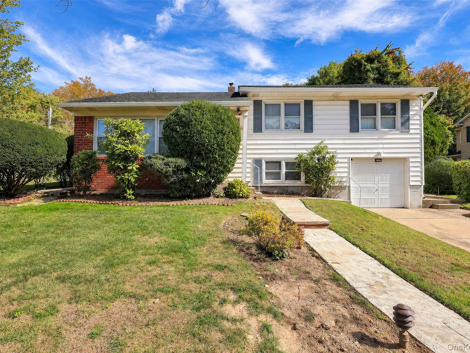 3 bed, 2.0 bath, 1704 sqft, $6,500 — Photo 1