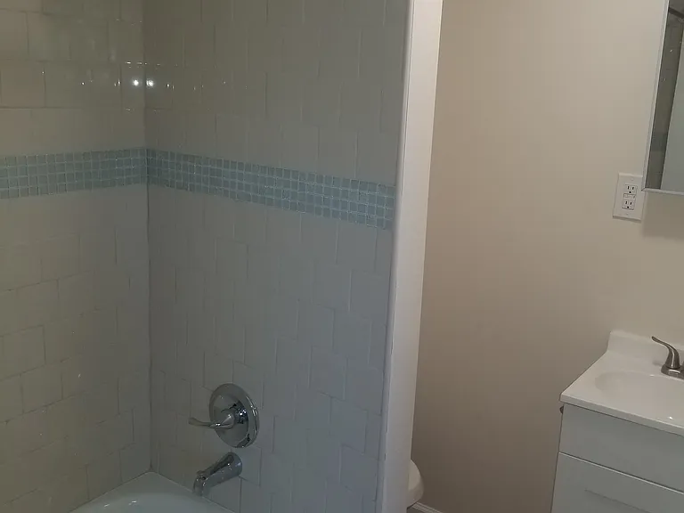 2414 Norwood Ave #3 — Photo 5