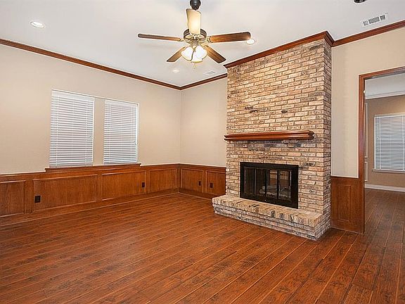 4th image of 2562 Honeysuckle Dr