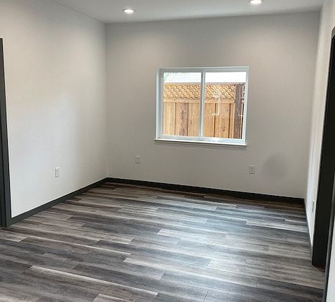 5th image of 579-2 N 22nd St