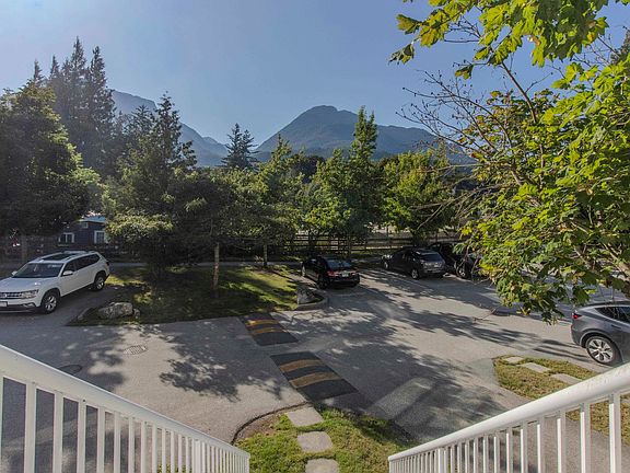 4th image of 1800 Mamquam Rd #31