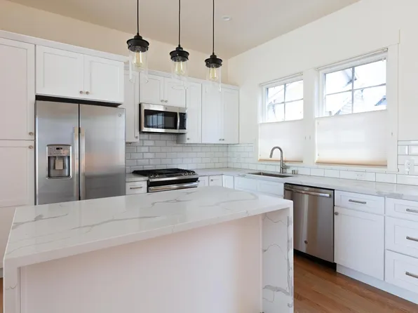 1092 65th St, Oakland, CA 94608