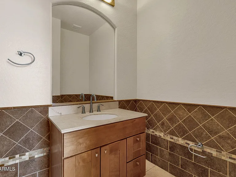 3074 S Southwind Dr — Photo 16
