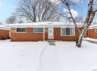 29327 Orvylle Dr, Warren, MI 48092