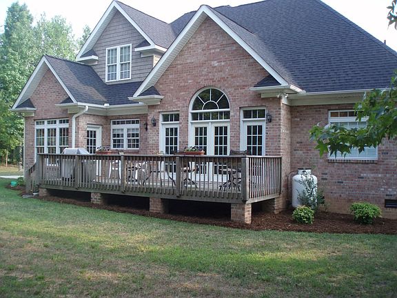 Back right, deck