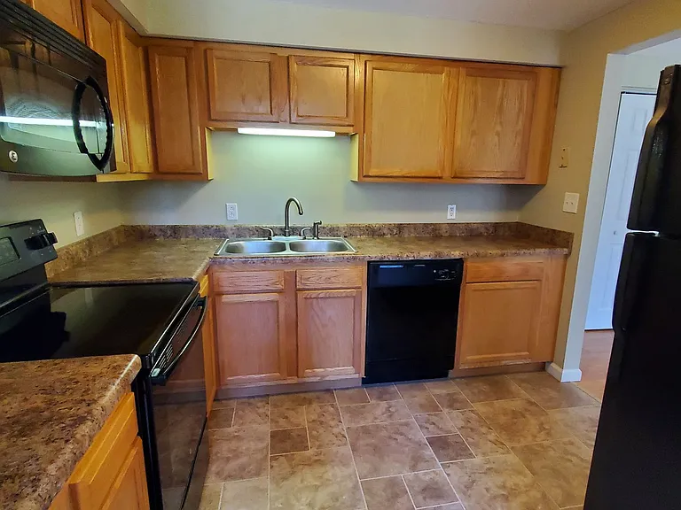 Apple Ridge Apartment Homes — Photo 3