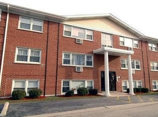10154 Hartford Ct APT 2C, Schiller Park, IL 60176