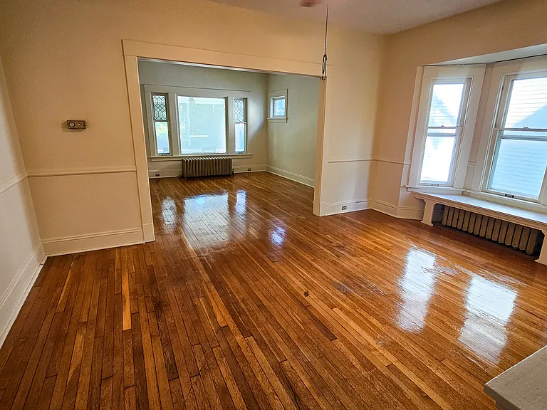 2669 Hampshire Rd — Photo 3