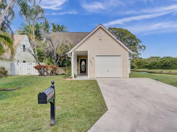2815 Black Pine Court, Lake Worth, FL 33462