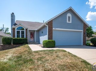 3556 SW Willow Brook Dr, Topeka, KS 66614