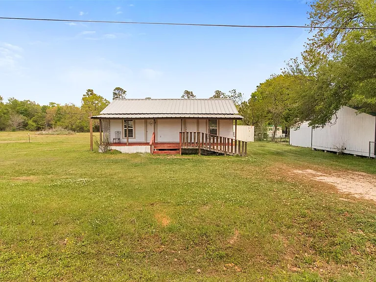 114 Melton St — Photo 22
