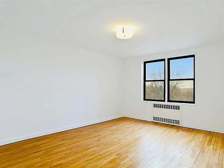 1119 Ocean Pkwy #3G — Photo 8