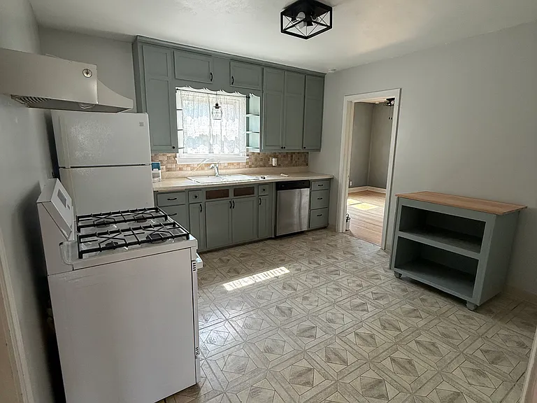 1307 S Clay St — Photo 6