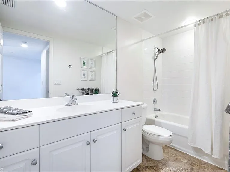 300 Dunes Blvd #5 — Photo 17