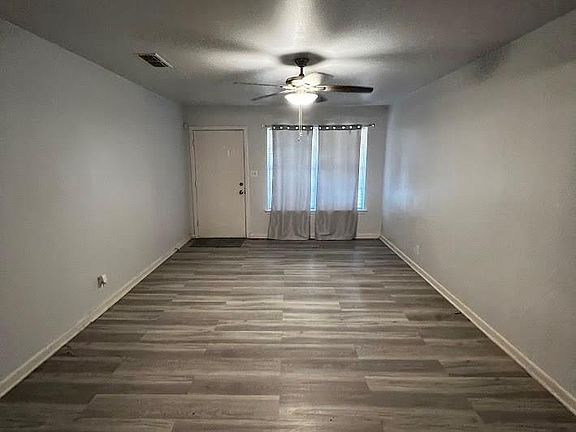 2nd image of 205 Emerald Ln