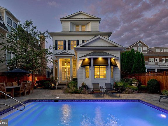 4th image of 20418 Silver Lake Dr