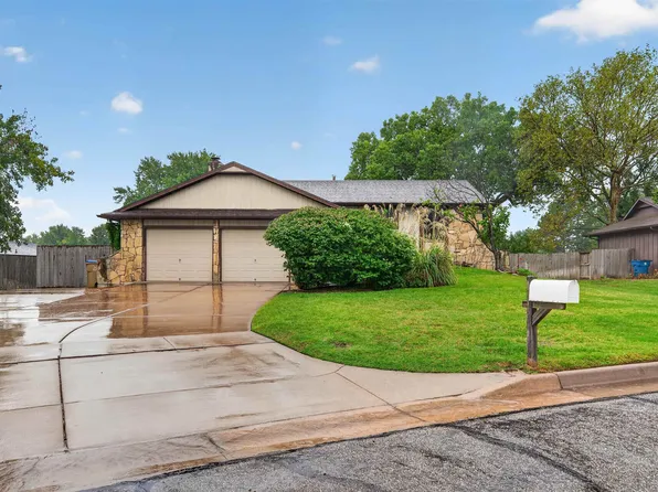 2068 N Westridge Ct, Wichita, KS 67203