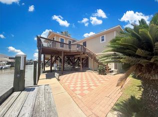 23 Kingfish Ln, Freeport, TX 77541