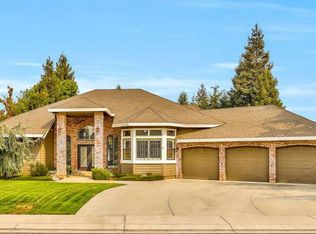 9620 Morris Hunter Dr, Oakdale, CA 95361