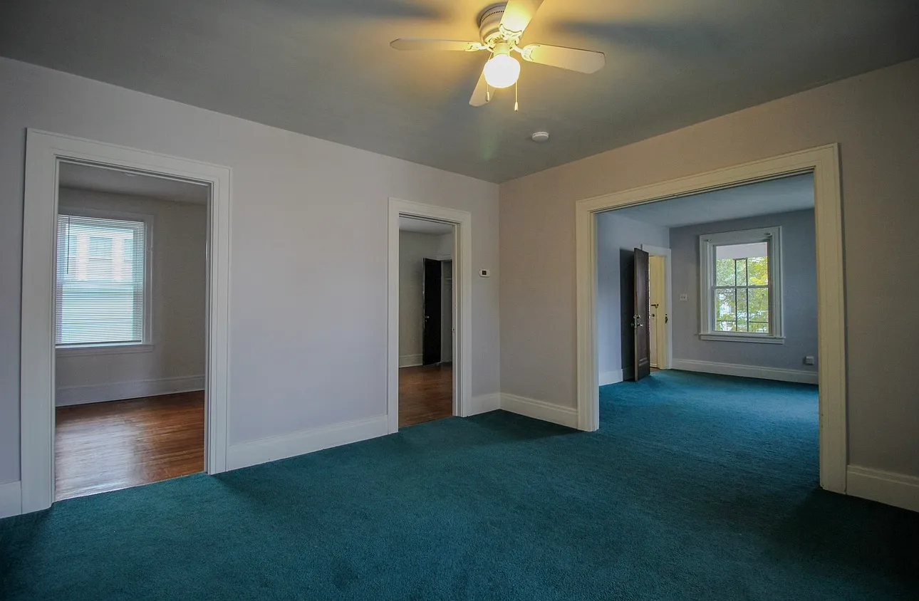 8 Woodland Rd — Photo 4