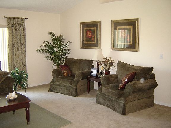 5th image of 1221 Cheshire St