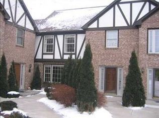 704 Christopher Cir, Pittsburgh, PA 15205