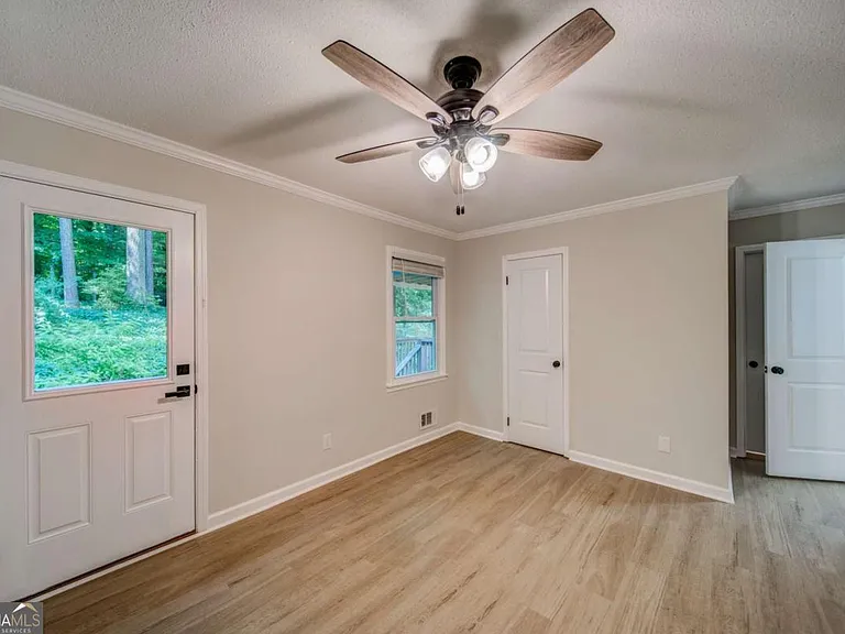 4734 N Springs Rd NW — Photo 24