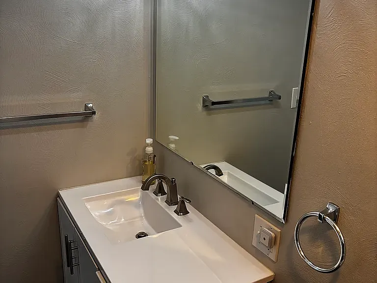 573 Steel Ave — Photo 14
