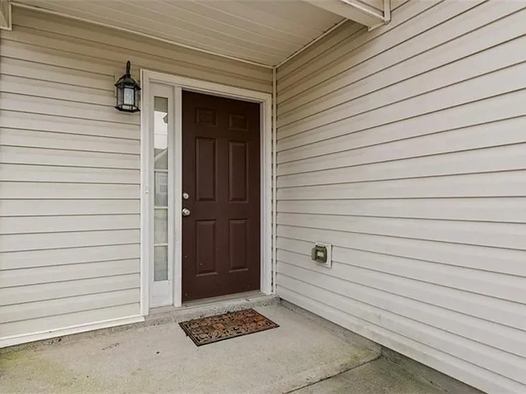 324 Greystone Pkwy — Photo 3