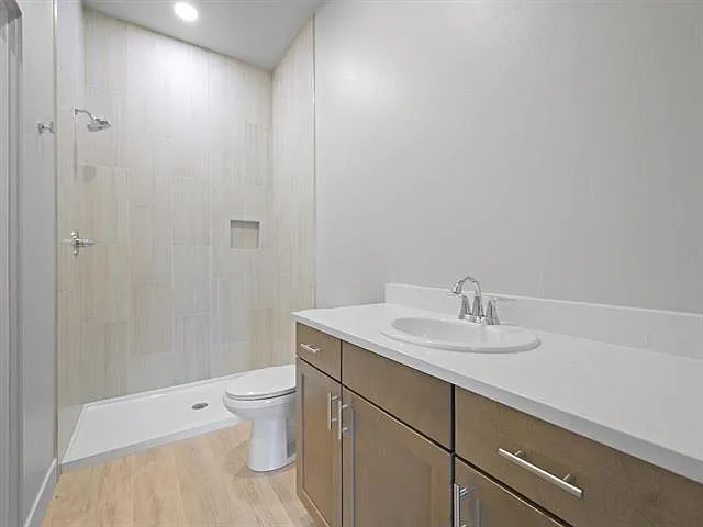 392 W Ridges Blvd #B — Photo 32
