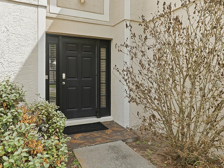1609 Corner Meadow Cir — Photo 9