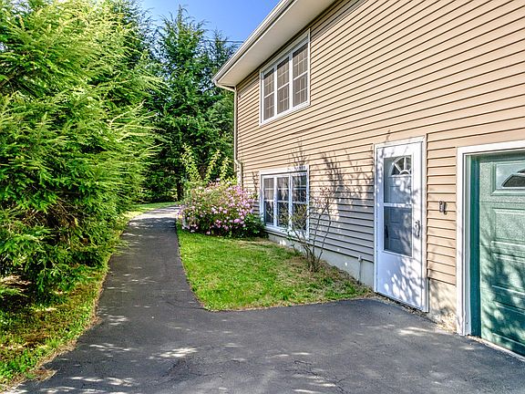 4th image of 1033 Bridgton Road