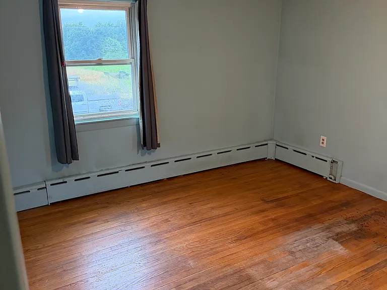 256 Montague Rd — Photo 11