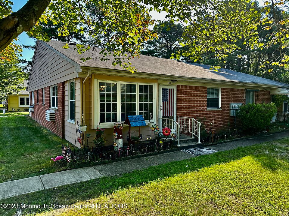 1st image of 19B Monticello Dr