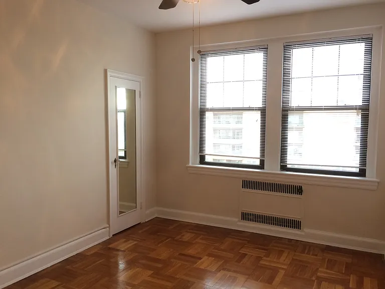 Ambassador Apartments — Photo 6