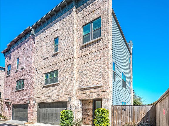2nd image of 2917 Hicks St