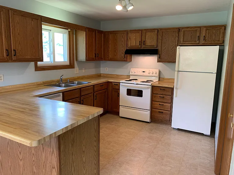 5782 Tudor Dr — Photo 3