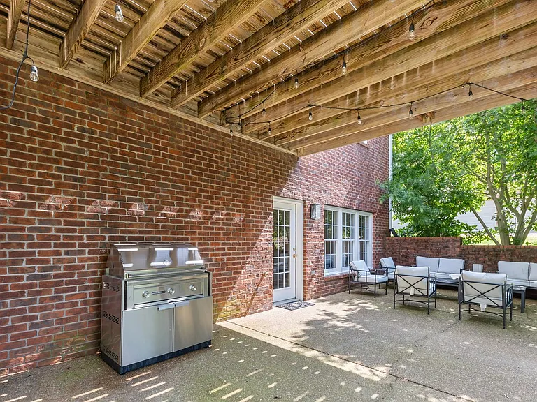 9435 Norwood Dr — Photo 61