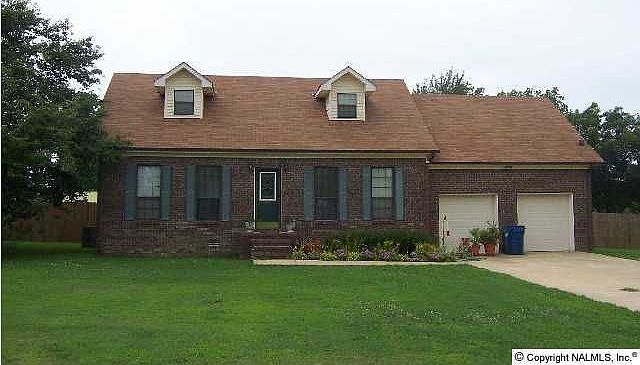 1st image of 71 Mooncrest Dr