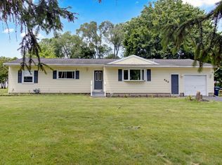 449 Pinnacle Rd, Rochester, NY 14623