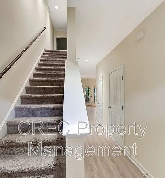 140 Buchanan Cir — Photo 6