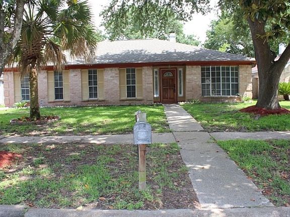 2nd image of 10211 Crescent Moon Dr