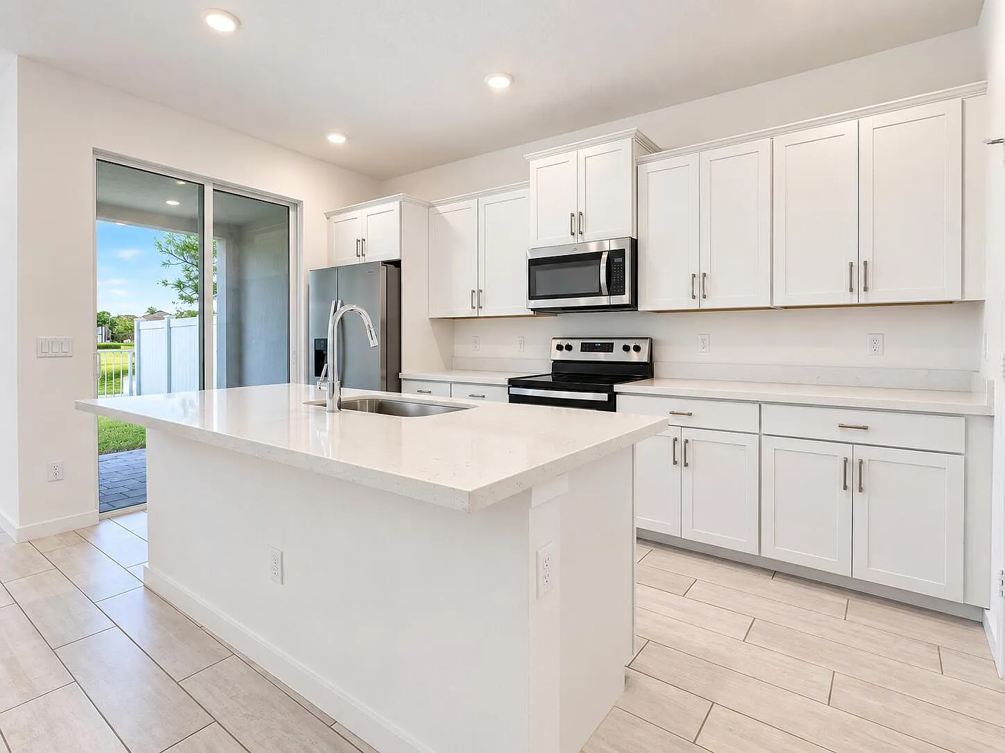 3 bed, 2.5 bath, 1791 sqft, $3,200 — Photo 3