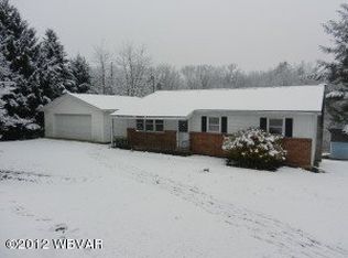 301 Old Rd, Montgomery, PA 17752