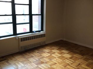 1574 Rhinelander Ave, Bronx, NY 10461