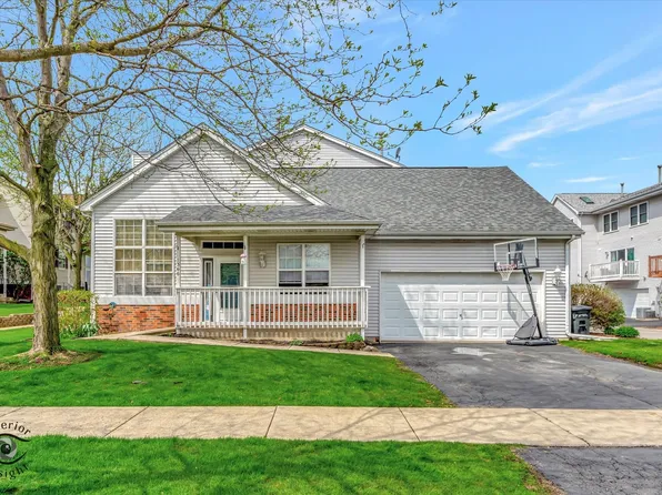 1366 Fox Hound Trl, Beecher, IL 60401