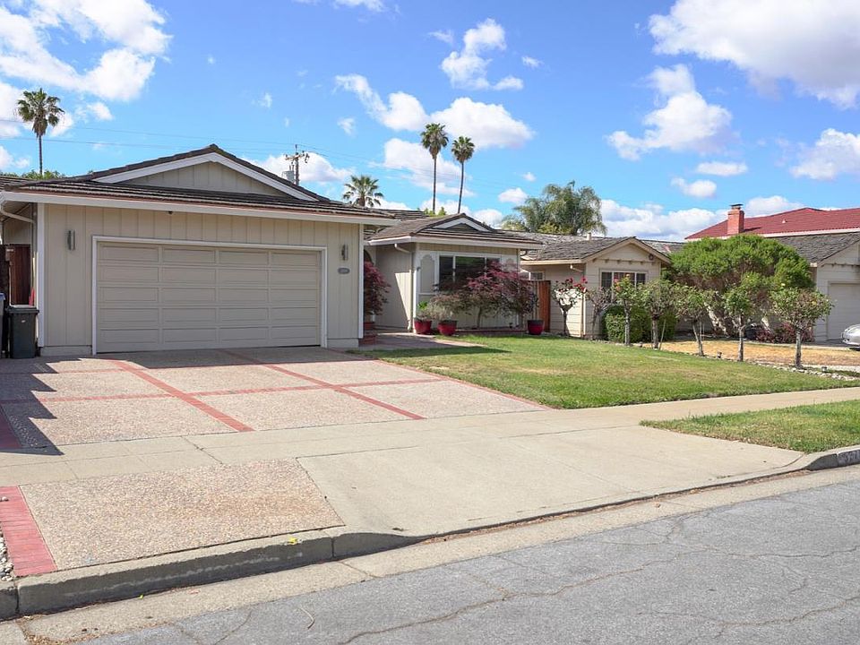 1st image of 3278 Desertwood Ln