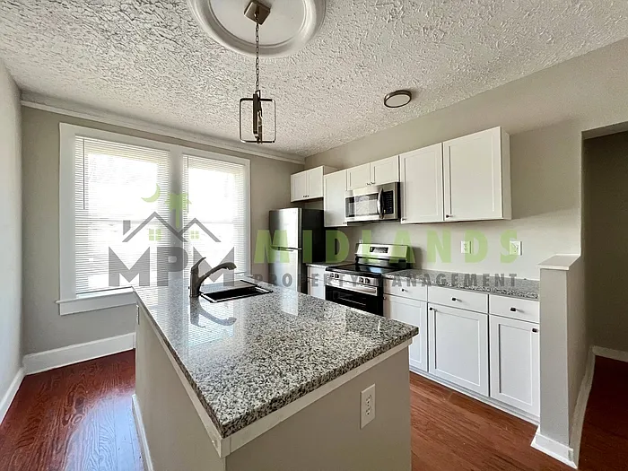 2326 Stark St #A — Photo 24