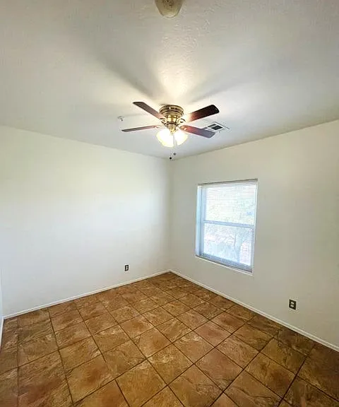 15818 N 25th St #119 — Photo 11